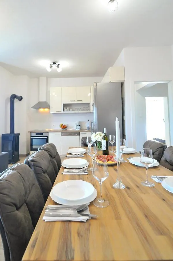 Perla Apartment Maslenica Croatia